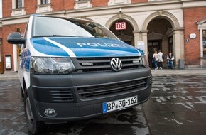 Bundespolizeidirektion München: Bundespolizeidirektion München: Mann mit Schnittverletzungen / Bundespolizei ermittelt nach Streit in S-Bahn