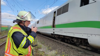 Freiwillige Feuerwehr Celle: FW Celle: Rauchentwicklung in ICE-Triebkopf