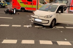Feuerwehr Velbert: FW-Velbert: Verkehrsunfall am ZOB in Velbert-Mitte