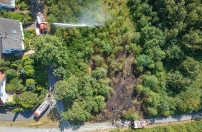 Freiwillige Feuerwehr Menden: FW Menden: 1200m² Wald brannten an der Eupener Straße