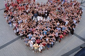 Universal International Division: The Black Eyed Peas begeistern mit Fan-Aktion und Live-Show in Düsseldorf (mit Bild)