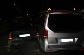 Polizei Duisburg: POL-DU: Marxloh: Opel-Fahrer verursacht Unfall und flüchtet - Zeugen gesucht