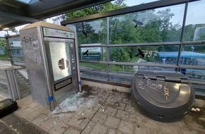 Bundespolizeidirektion M&uuml;nchen: Bundespolizeidirektion M&uuml;nchen: Automatenaufbruch am Bahnhof Gr&auml;felfing / Zwei Tatverd&auml;chtige festgenommen
