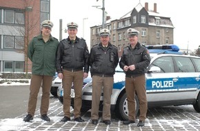 Polizeidirektion Göttingen: POL-GOE: (139/2005) Polizeiinspektion Göttingen fährt jetzt auch ÂblauÂ - Drei neue Funkstreifenwagen übergeben