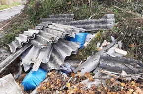 Polizeipräsidium Ludwigsburg: POL-LB: Leonberg-Warmbronn: Asbesthaltige Platten entsorgt