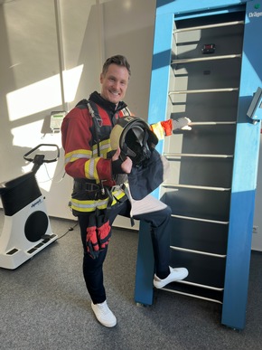 FW-Stormarn: Marcell Jansen unterst&uuml;tzt Feuerwehr: Fokus auf Fitness und Gesundheit der Einsatzkr&auml;fte