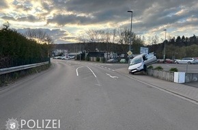 Polizeiinspektion Zweibrücken: POL-PIZW: Missgeschick führt zu kuriosem Bild