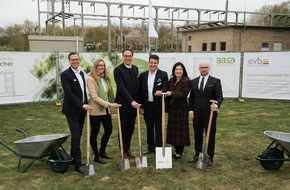 Westenergie AG: Großbatteriespeicher: Beckum startet Bau zukunftsweisender Speicherlösung