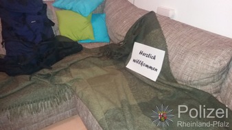 Polizeipräsidium Trier: POL-PPTR: Polizei warnt vor kriminellen Übernachtungsgästen  -  Vorsicht beim "Couch surfing"