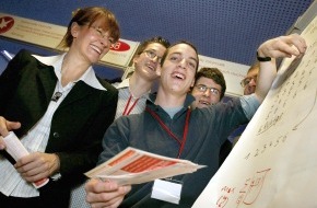 Stiftung Jugend forscht e.V.: Einsteins Enkel am Ziel / Sieger im Bundeswettbewerb Jugend forscht 2004 stehen fest