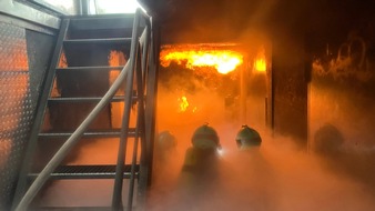 Freiwillige Feuerwehr Aurich: FW-AUR: Auricher Atemschutzgeräteträger absolvieren intensiven Fortbildungssonnabend