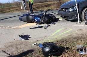 Polizei Bochum: POL-BO: Frontalzusammenstoß zwischen Pkw und Motorrad