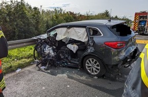 Freiwillige Feuerwehr Selfkant: FW Selfkant: Schwerer Verkehrsunfall auf der B56n