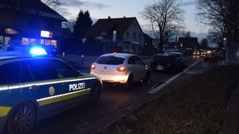 Kreispolizeibehörde Herford: POL-HF: Verkehrsunfall nach Überholvorgang -
20-jährige Fahrerin verletzt