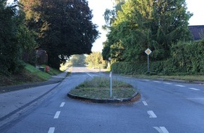 Polizei Hagen: POL-HA: Schilder einer Verkehrsinsel in Garenfeld gestohlen - Zeugen gesucht
