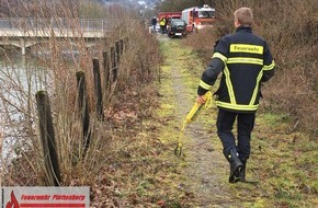 Feuerwehr Plettenberg: FW-PL: OT-Elhausen. Reh konnte von Feuerwehr aus Obergraben der Lenne gerettet werden.