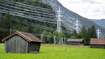 Telekom nimmt ersten autarken Mobilfunkstandort in Bayern in Betrieb