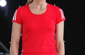 Unilever Deutschland GmbH: Stefanie Graf wird zum Star für die Gamekonsole / Im neuen Rexona Women TV-Spot fordert die Tennis-Ikone zum digitalen Match auf (mit Bild)