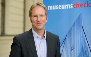 3sat: 3sat-"Museums-Check" in Münster: Markus Brock besucht mit Schauspielerin Friederike Kempter die "Skulptur Projekte" und das LWL-Museum für Kunst und Kultur