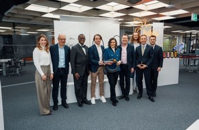 Juice Technology AG: Aktuelle Pressemeldung: Michigans Gouverneurin Gretchen Whitmer besucht Juice Technology