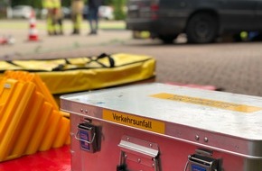 Freiwillige Feuerwehr Alpen: FW Alpen: Auslaufende Betriebsmittel nach Verkehrsunfall