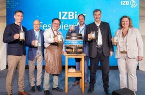 Fördergesellschaft IZB mbH: 30 Jahre IZB: Biotech-Hotspot feiert Jubiläum mit Spitzen aus Politik, Wissenschaft und Wirtschaft