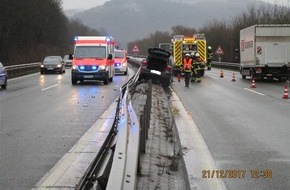 Polizeipräsidium Trier: POL-PPTR: Frau bei Unfall auf A 602 schwer verletzt