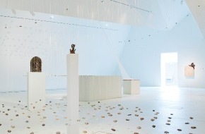 Museum der Kulturen Basel: Museo delle culture di Basilea, Svizzera: Sospese - la leggerezza delle pietre / Dal 26 aprile al 15 luglio 2012