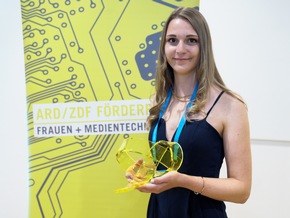 Katharina Greiner und Janine Jensch feiern einen Doppelerfolg für die Hochschule der Medien Stuttgart - Wiebke Middelberg belegt Platz 3 beim ARD/ZDF Förderpreis &quot;Frauen + Medientechnologie&quot; 2022