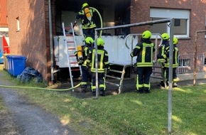Feuerwehr Oberhausen: FW-OB: Balkonbrand im Hinterhof