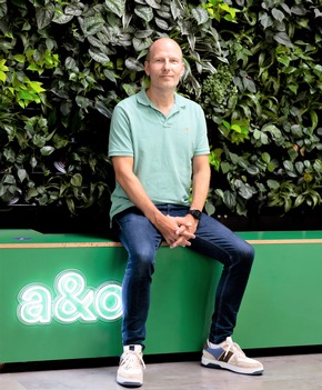 Nachhaltigkeitsbericht 2024: Der Kreislaufansatz von a&amp;o –  Bestandsgebäude umnutzen, erneuerbare Energien ausbauen, Abfälle reduzieren