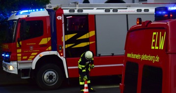 Feuerwehr Plettenberg: FW-PL: Ausgelöster Heimrauchmelder und wachsame Nachbarn retten Plettenberger das Leben