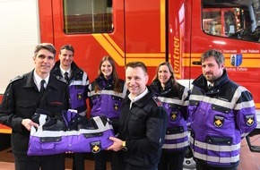 Feuerwehr Pulheim: FW Pulheim: Neue Einsatzjacken für ein Sonderteam der Feuerwehr Pulheim