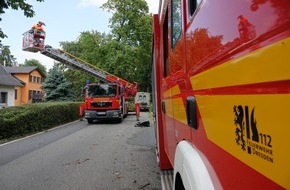 Feuerwehr Dresden: FW Dresden: Unwetterlage im Dresdner Osten