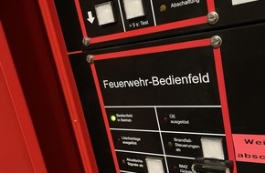 Feuerwehr Dinslaken: FW Dinslaken: Zeitgleich zwei Feuerwehreinsätze