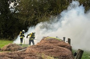 Feuerwehr Sprockhövel: FW-EN: Strohballen brennen