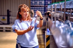 aquaRömer GmbH & Co. KG: Natürlich rein: Erneut „sehr gut“ für Aqua Römer Quelle bei Öko-Test | Welttag der Lebensmittelsicherheit am 7. Juni