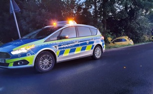 Polizei Paderborn: POL-PB: Gegen einen Baum geschleudert