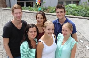 BKK Pfalz: Fachkräfte für morgen / Sieben Azubis starten bei der BKK Pfalz ins Berufsleben (BILD)
