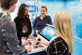 Biberach: Lern-Truck macht Lust auf digitales Arbeiten (28.09.-02.10.)