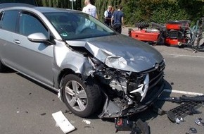 Polizeidirektion Neustadt/Weinstraße: POL-PDNW: Traktorfahrer bei Unfall schwer, weitere Beteiligte leicht verletzt