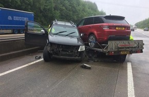 Verkehrsdirektion Koblenz: POL-VDKO: Verkehrsunfall mit Personenschaden, sowie hohem Sachschaden (ca. 100000EUR)