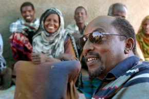 Berhanu Negussie erhält Bundesverdienstkreuz in Addis Abeba