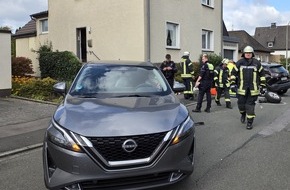Feuerwehr der Stadt Arnsberg: FW-AR: Verkehrsunfall mit eingeklemmter Person in Arnsberg-Bruchhausen