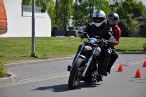 POL-WL: Wiederaufstieg gelungen, Motorradfahrer fit für die neue Saison!