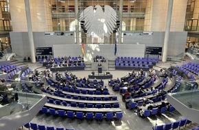 ARD Das Erste: +++ Achtung Sperrfrist (Print, Radio und Online): 18.00 Uhr +++ARD-DeutschlandTREND: Union in der Sonntagsfrage knapp vor AfD