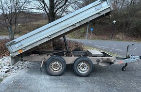 Polizeidirektion Trier: POL-PDTR: Diebstahl eines Anh&auml;ngers "Am Stadion" in Birkenfeld