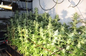 Polizeipräsidium Nordhessen - Kassel: POL-KS: Indoor-Cannabisplantage in Fuldatal durch Wasserschaden aufgeflogen