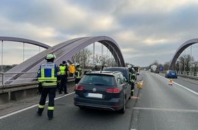 Freiwillige Feuerwehr Werne: FW-WRN: Zwei Verkehrsunfälle auf der Autobahn 1 bei Werne