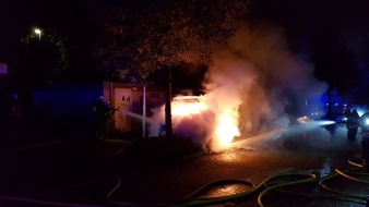 Feuerwehr Herdecke: FW-EN: Wohnmobil brennt komplett aus